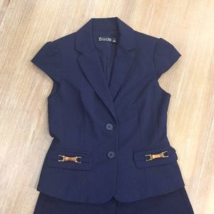 New York & Company Pant Suit with matching Blazer